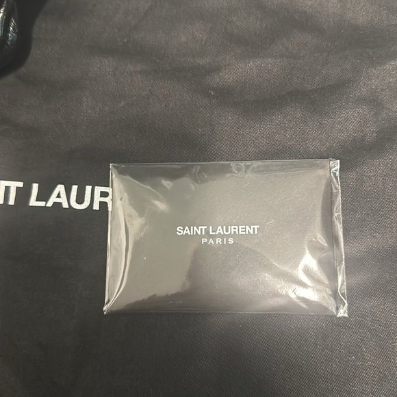 Authentic Saint Laurent Medium Niki bag - Picture 7 of 13